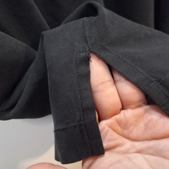 Tommy Bahama 100% Silk Original Fit Black XL Button Down Short Sleeves Shirt - Picture 3 of 16